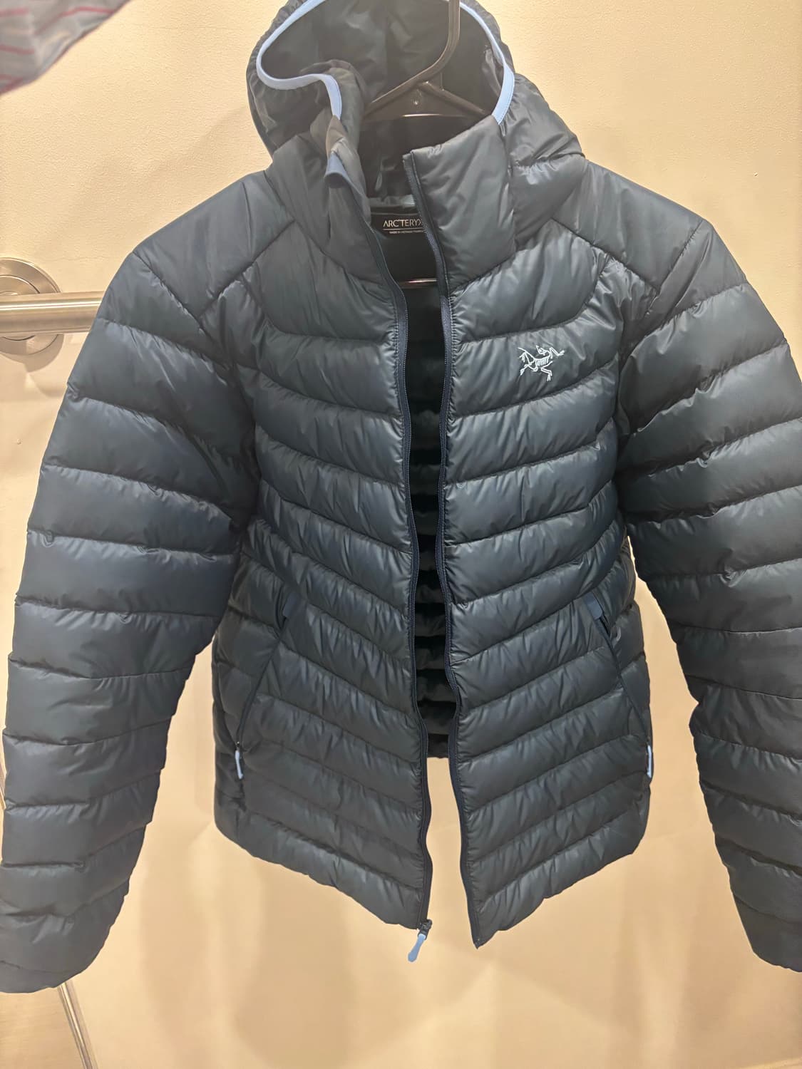 아크테릭스 세륨 후디 패딩 (25fw) 상품이미지4