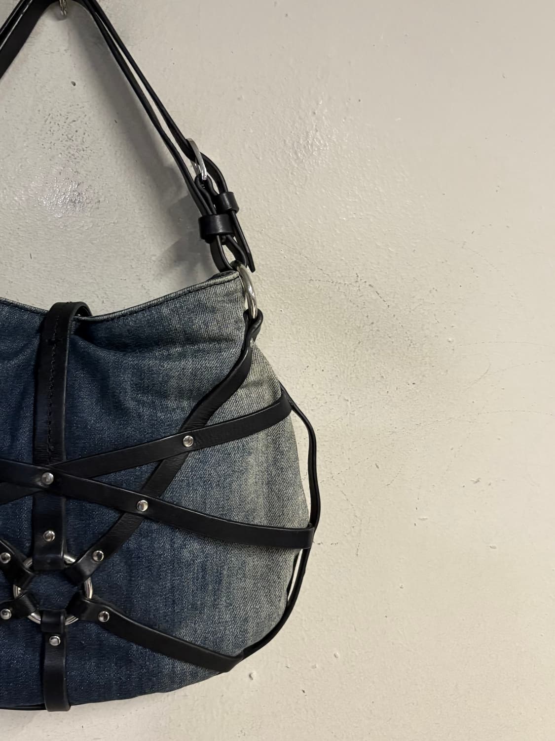 DIESEL harness detail hand bag  상품이미지7
