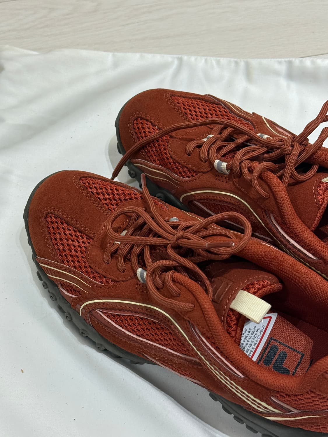 ‼️이사 처분 (1회착용) 휠라 에샤페 브릭운동화 스니커즈 240 상품이미지3