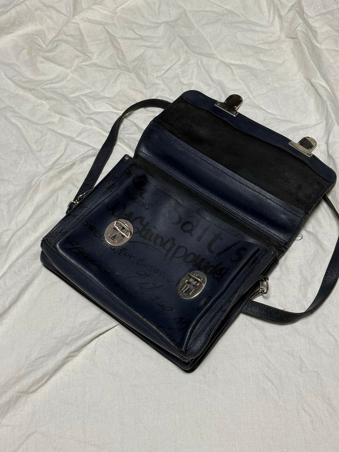 꼼데가르송 made in france 낙서 그래피티 사첼백 상품이미지4