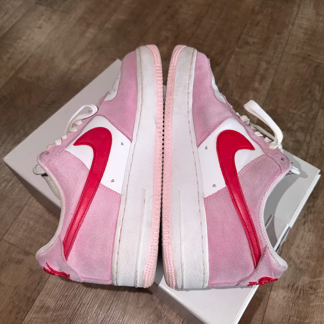 [270] 나이키 에어포스 1 '07 QS 밸런타인데이 상품이미지6