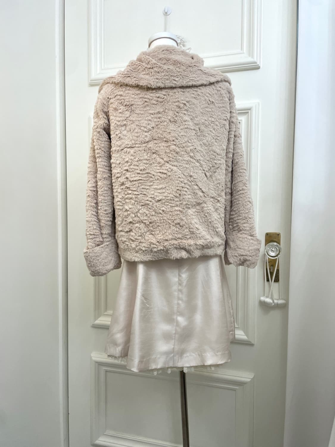 BARBIE beige big collar 3hook fur jacket 상품이미지4