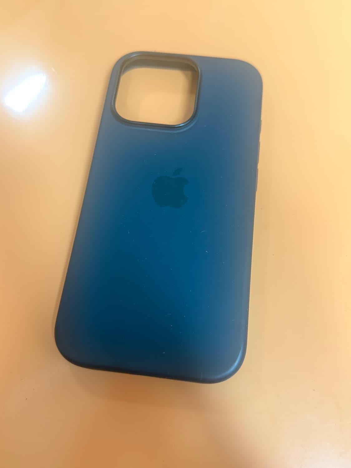 아이폰 16프로 정품 실리콘 케이스 상품이미지1