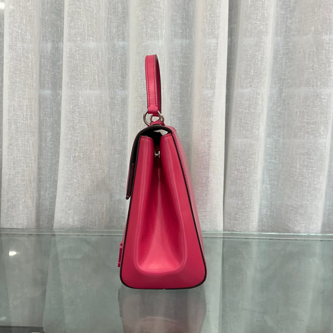 루이비통 에삐 클루니 BB 핑크 크로스백 상품이미지3