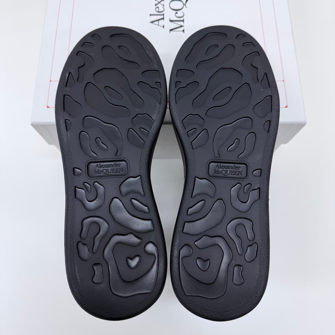 [미사용/250] 알렉산더 맥퀸 스웨이드 부츠 블랙 상품이미지8