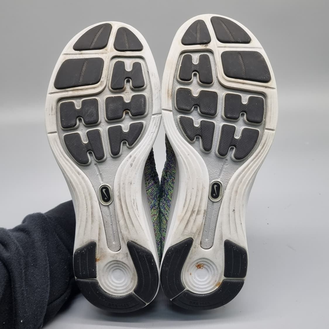 나이키 플라이니트 루나론 여성운동화240  상품이미지3