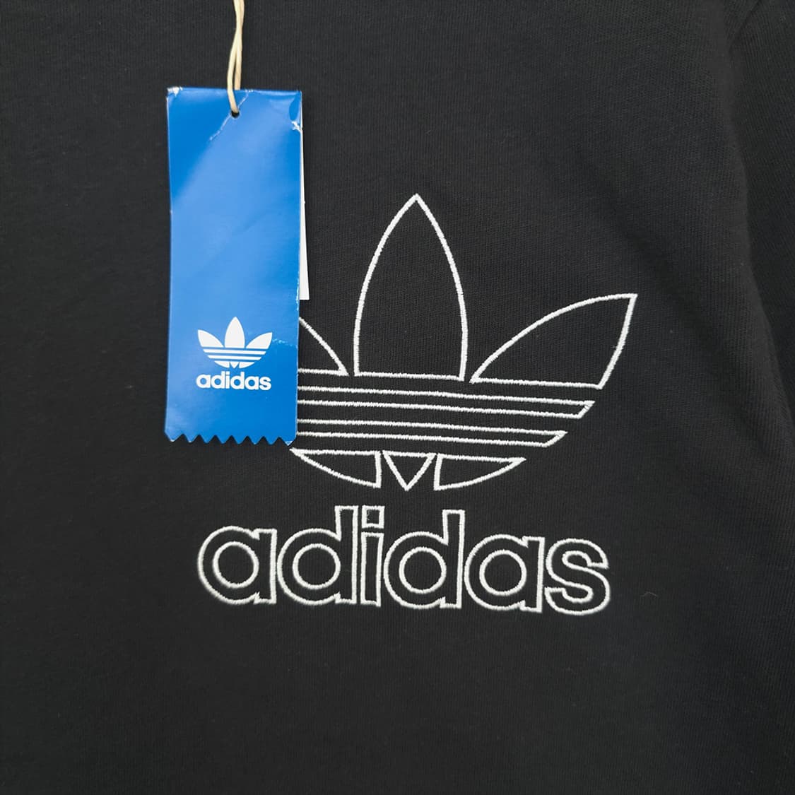 새제품 아디다스 Adidas 트레포일 아웃라인 반팔티 블랙 상품이미지4