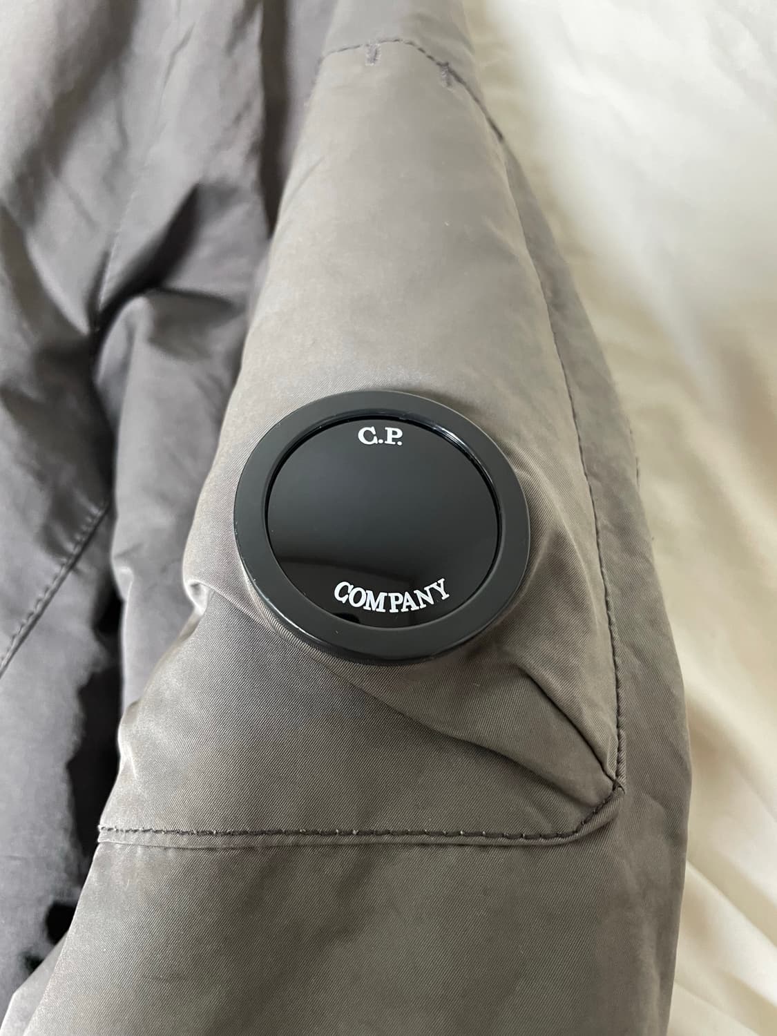 CP컴퍼니 봄버자켓 다크 그레이 100 사이즈 상품이미지2