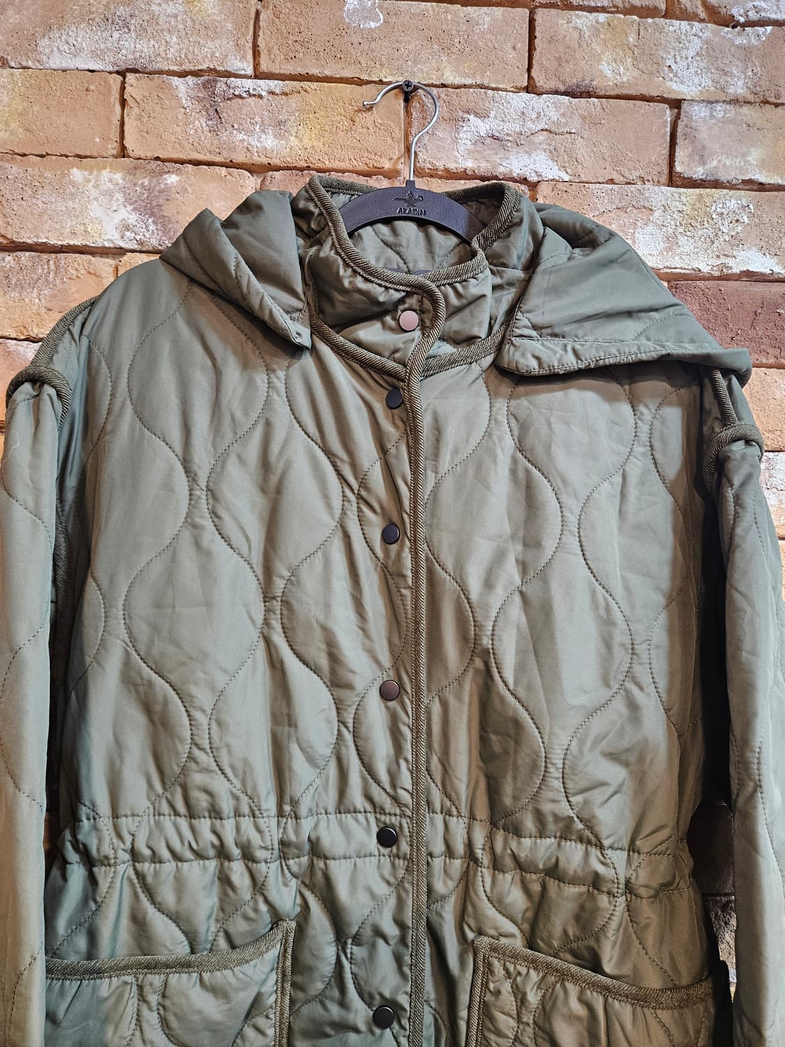 새상품)The AtG 카키 퀼팅 후드 롱 코트 55 상품이미지4