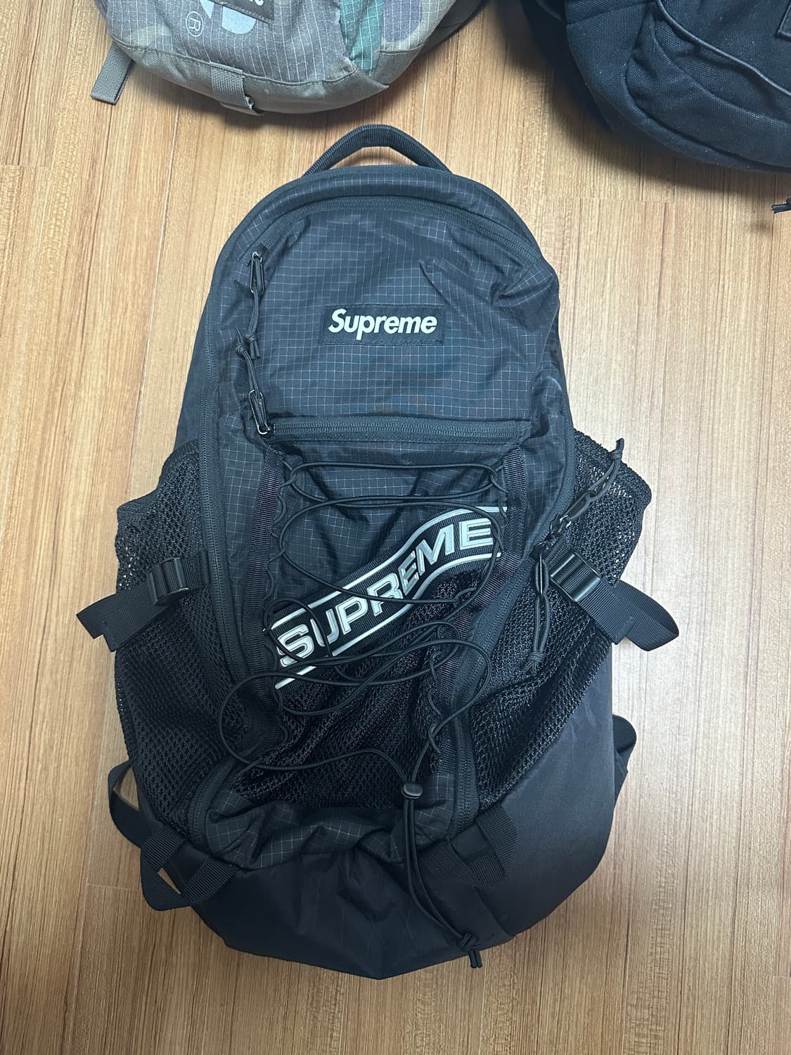 슈프림 23fw 백팩 블랙 최상급 상품이미지2