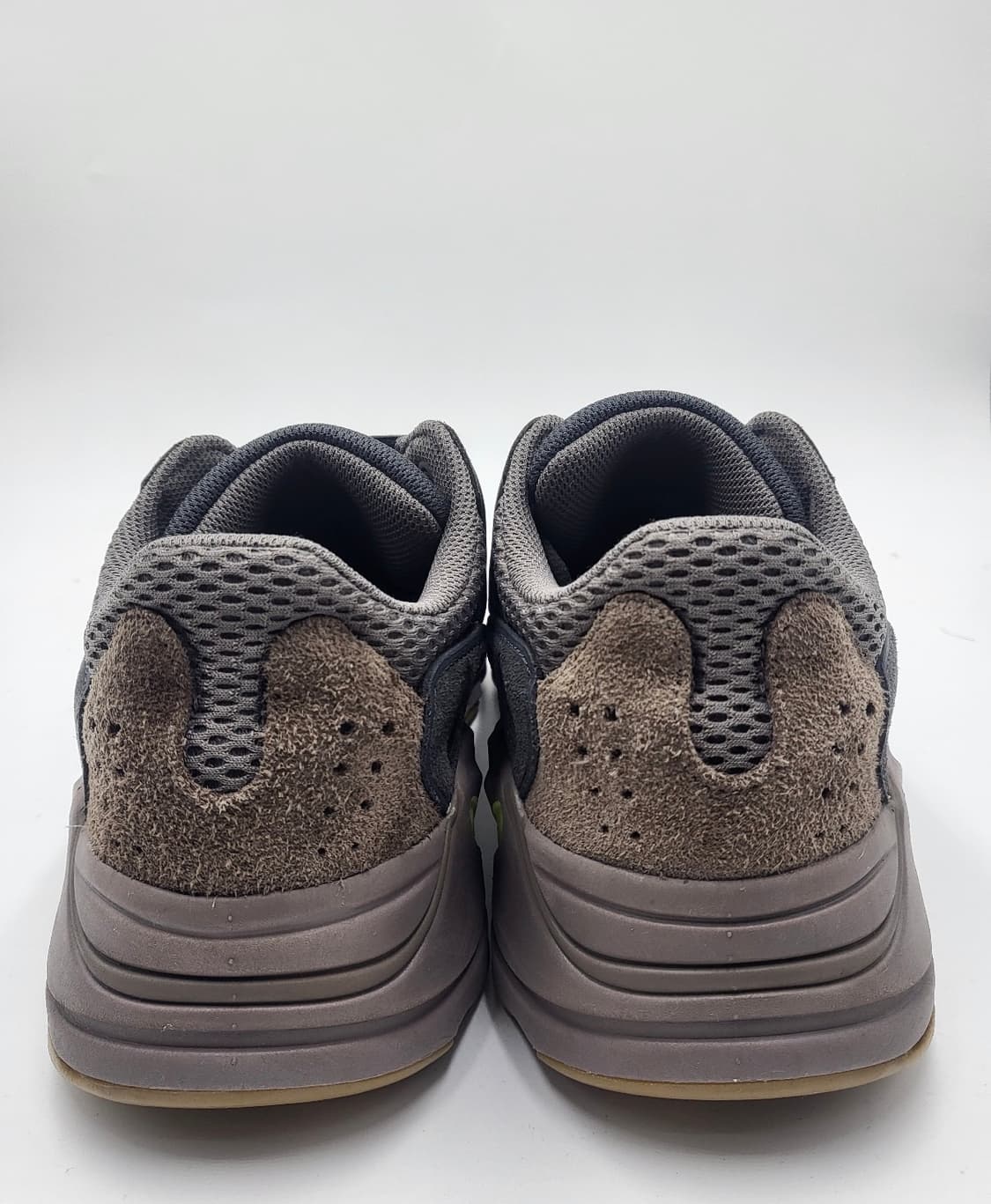 이지부스트 700 v1 모브 265 솔닷케어 완료 상품이미지2