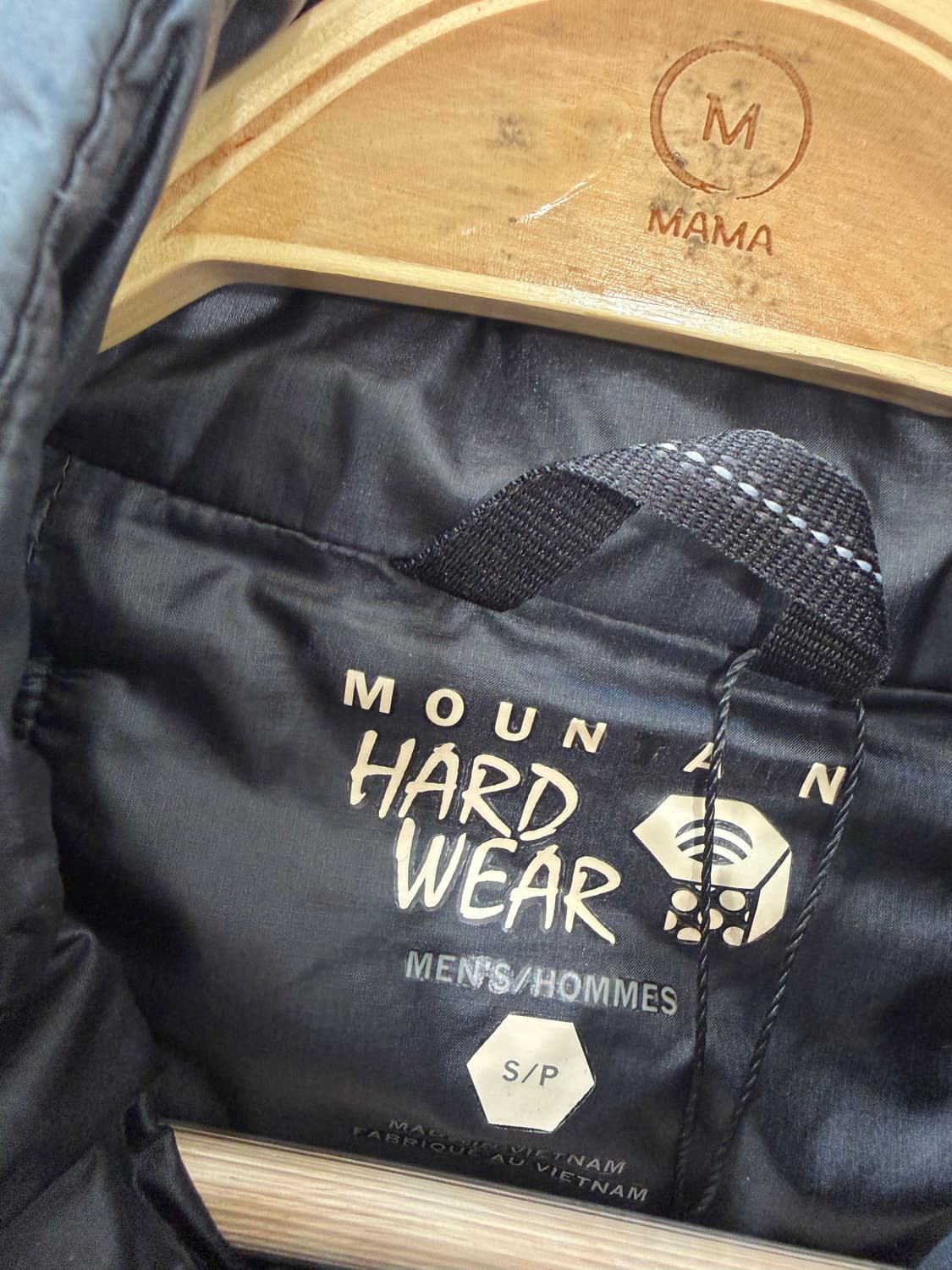 303. 마운틴하드웨어 경량패딩 상품이미지3