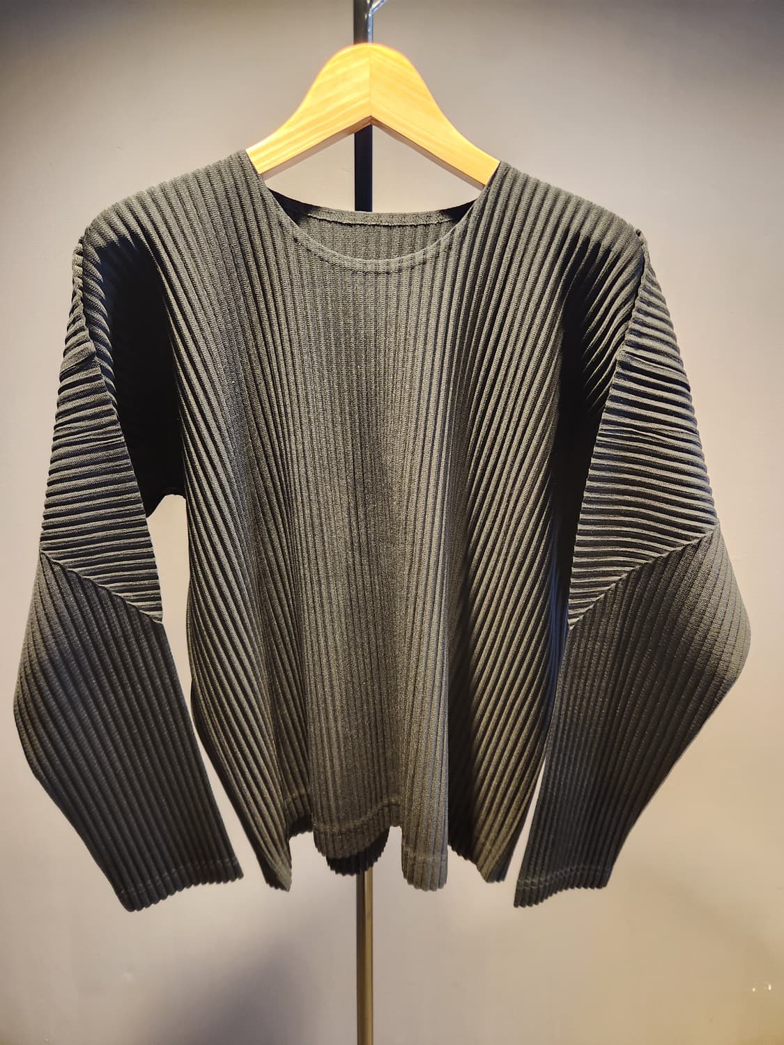 이세이미야케 Issey Miyake 옴므플리세 블랙 긴팔 상품이미지2