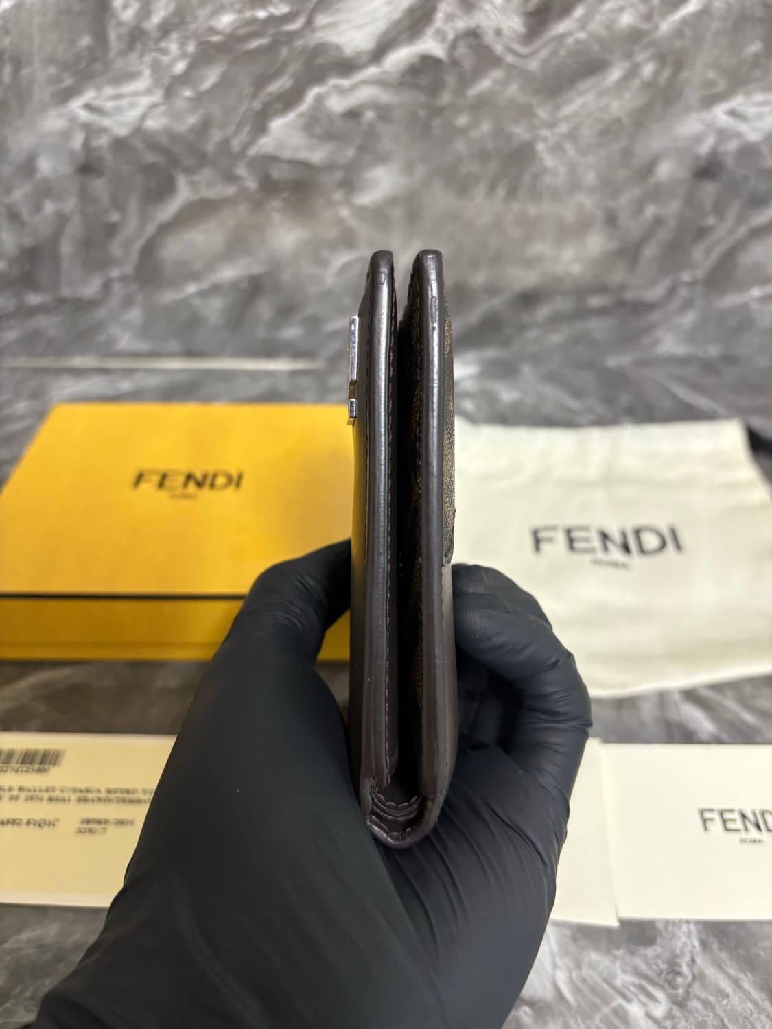 펜디 FF 스퀘어 레더 반지갑 상품이미지6