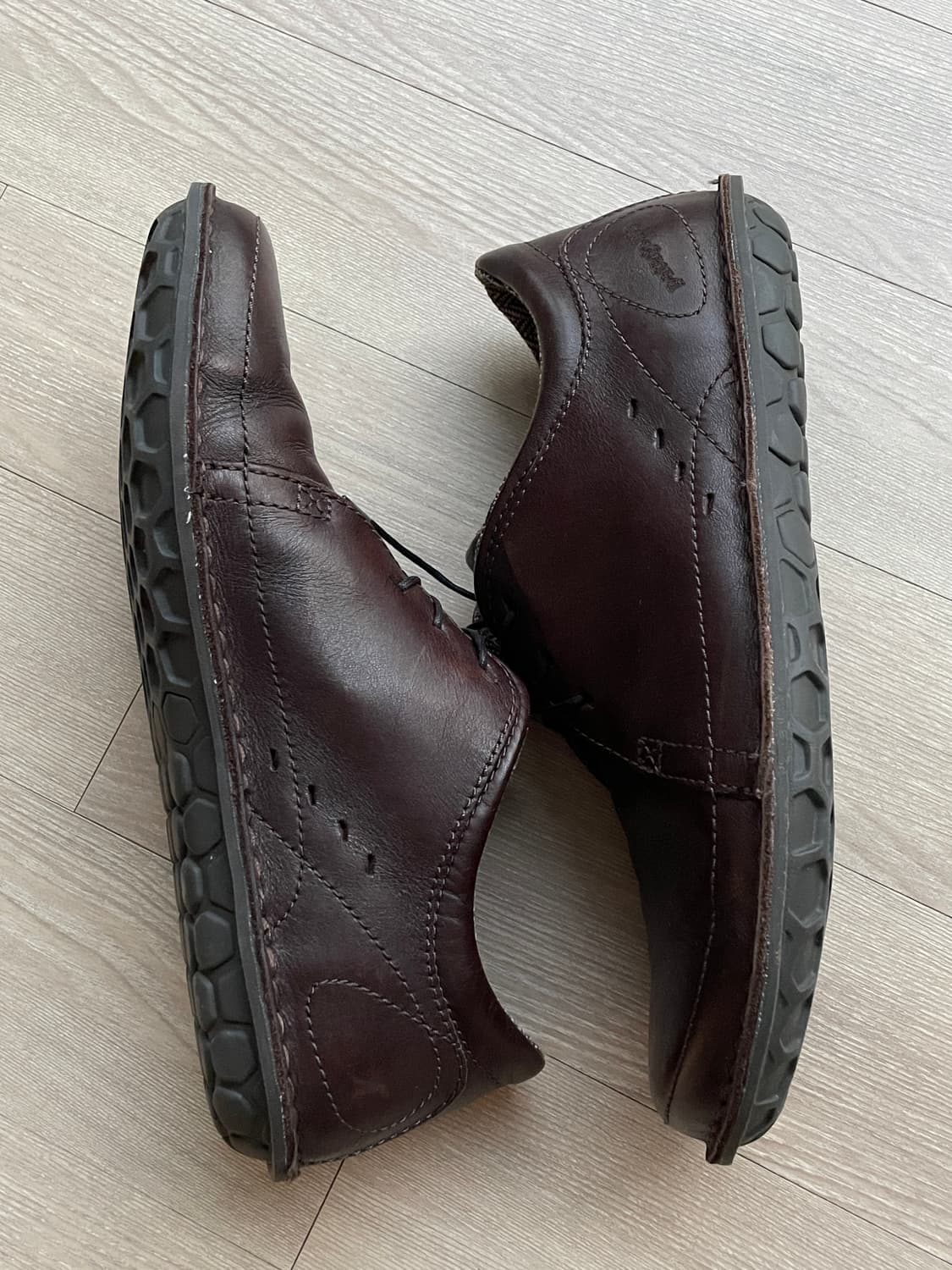 파타고니아 loulu 룰루 레더 슈즈 벨벳 브라운 상품이미지3