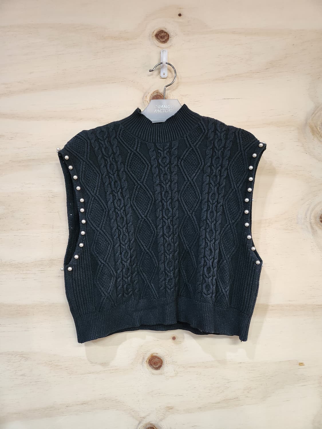 631) 진주 장식 케이블 니트 조끼 상품이미지1