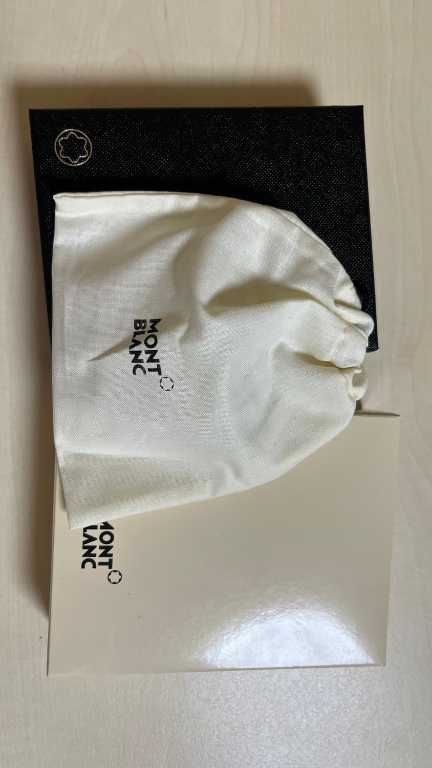 몽블랑 사토리얼 맥세이프 카드지갑 블랙 상품이미지3