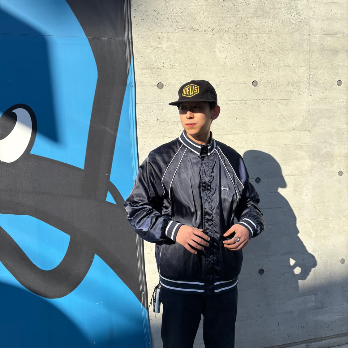 2020fw 슈프림 콘트라스트 스크립트 네이비 바시티 자켓 상품이미지3