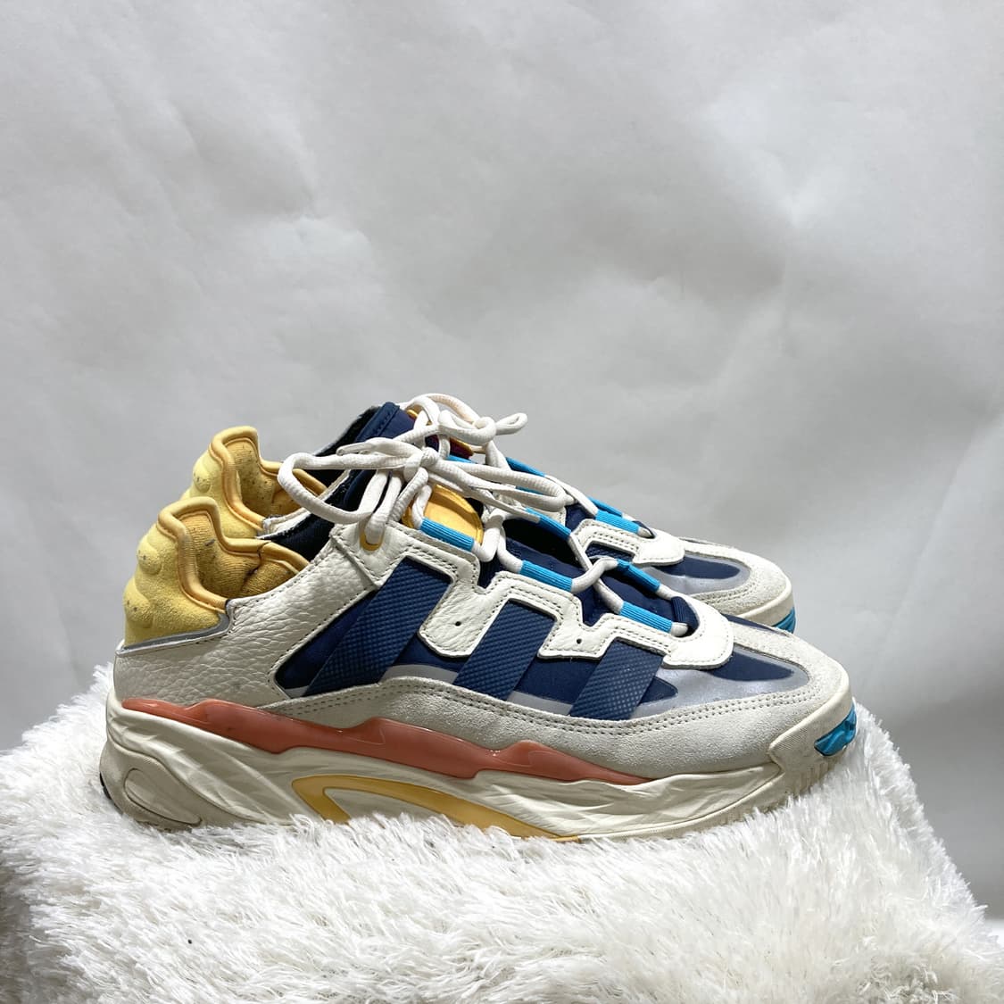 아디다스 나이트볼 FV4842 남성운동화 260 상품이미지4