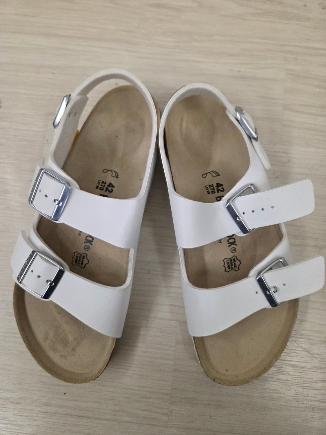 버켄스탁 샌들 화이트 42사이즈 상품이미지1