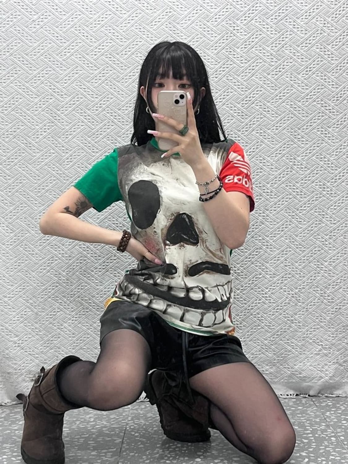 아디다스 올드스쿨 펑크 데이데드 크루 반팔티 90 C12252 상품이미지2