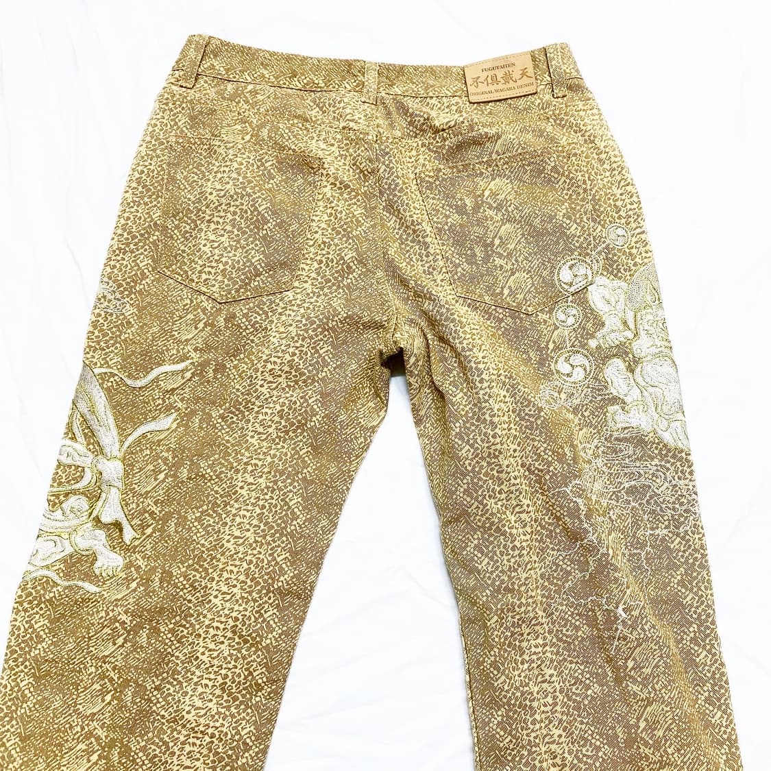 FUGUTAITEN - 풍신뇌신 자수 패턴 팬츠 상품이미지6