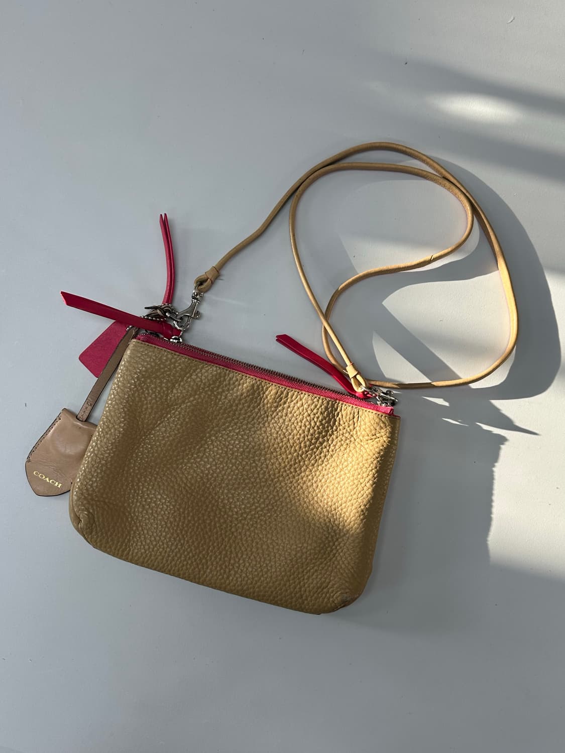 코치 파우치 크로스백 상품이미지6