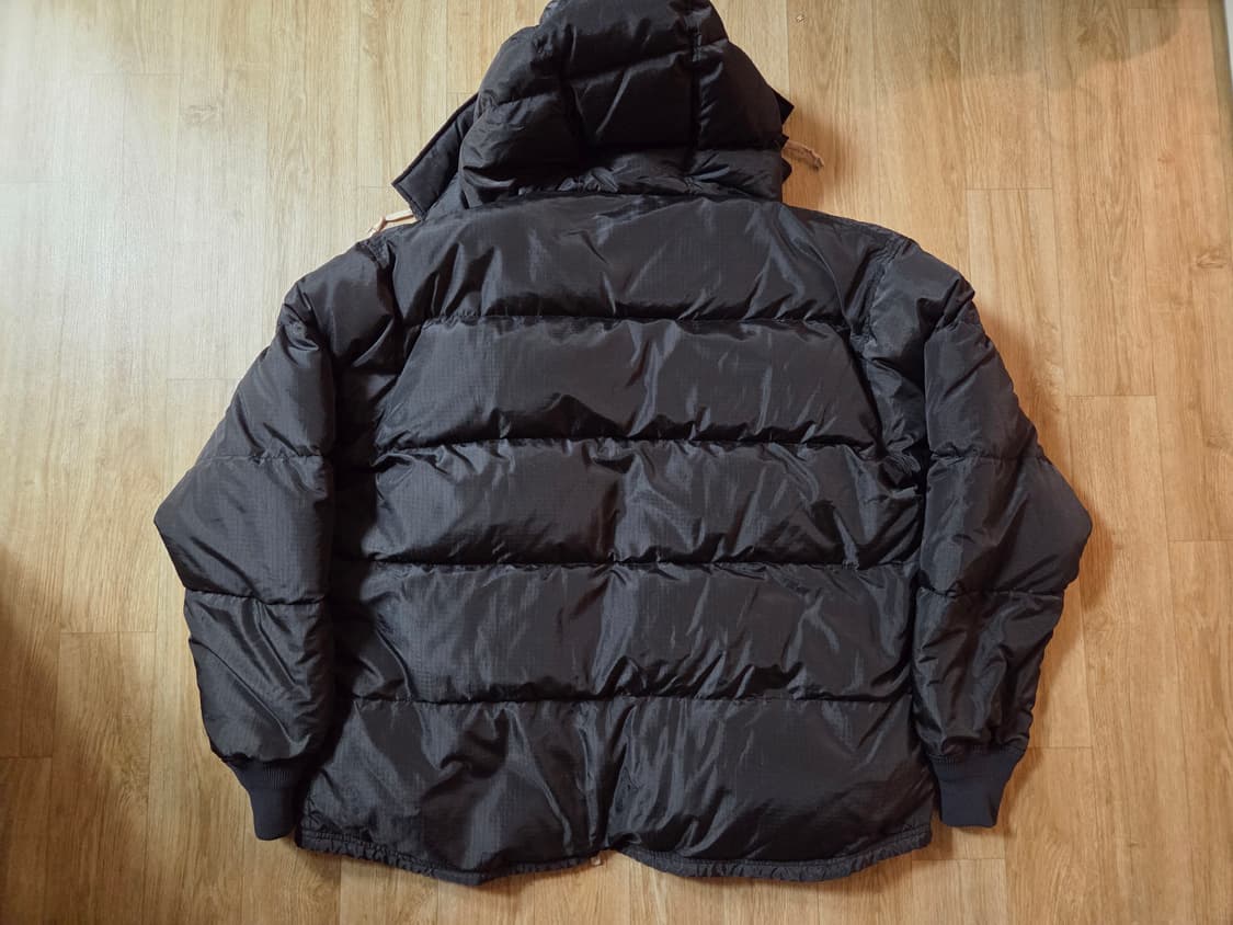 피그벨 마운티어 다운 자켓 그라파이트 색상 상품이미지2