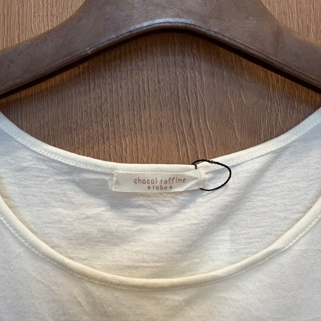 빈티지 라운드넥 코튼 반팔 티셔츠 레이스 밑단 디테일 아이보리 상품이미지5