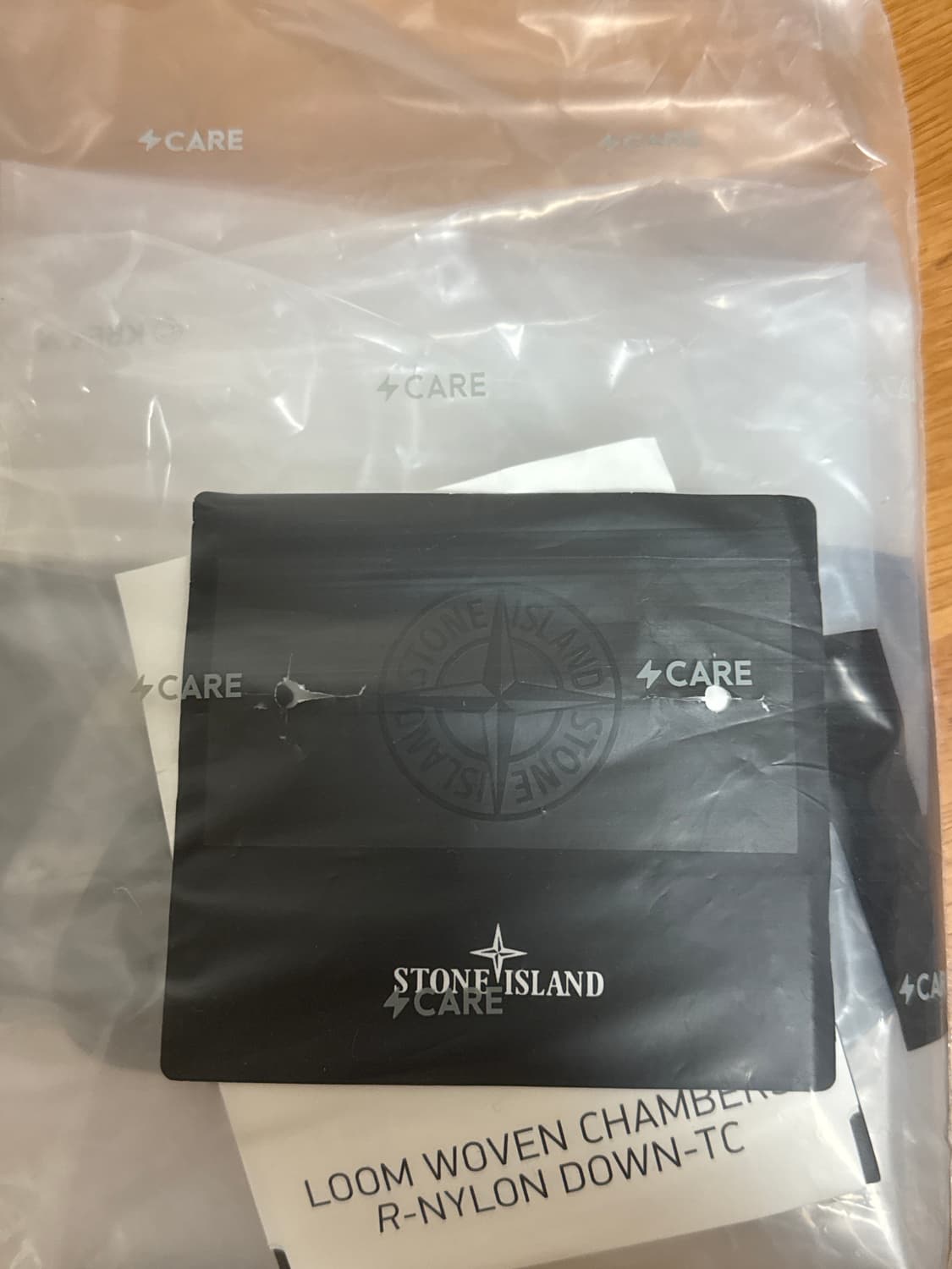 25ss 스톤아일랜드 룸우븐 체임버스 경량패딩 M사이즈 상품이미지4