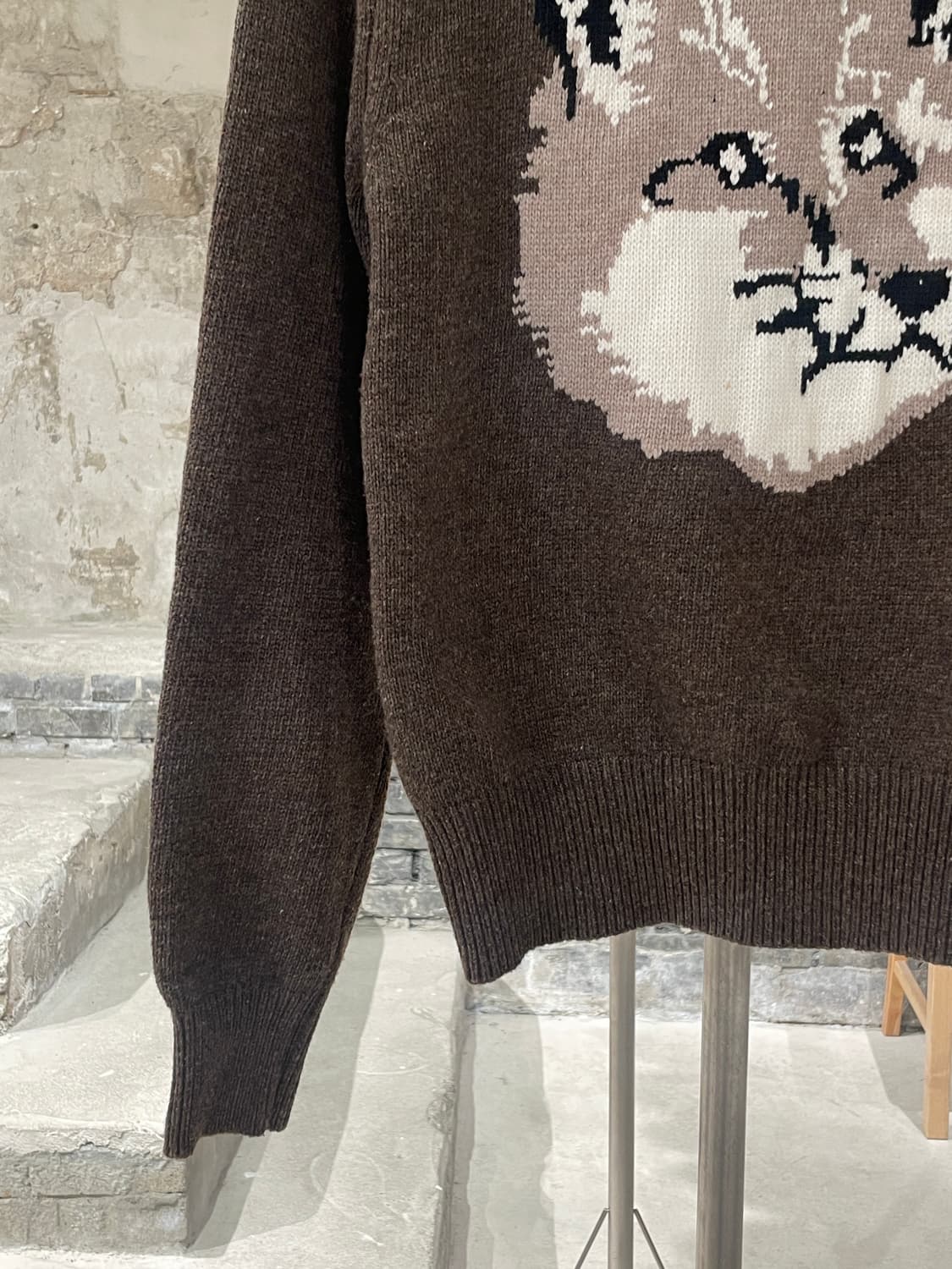 메종 키츠네 딥 브라운 폭스 헤드 풀오버 니트 상품이미지4