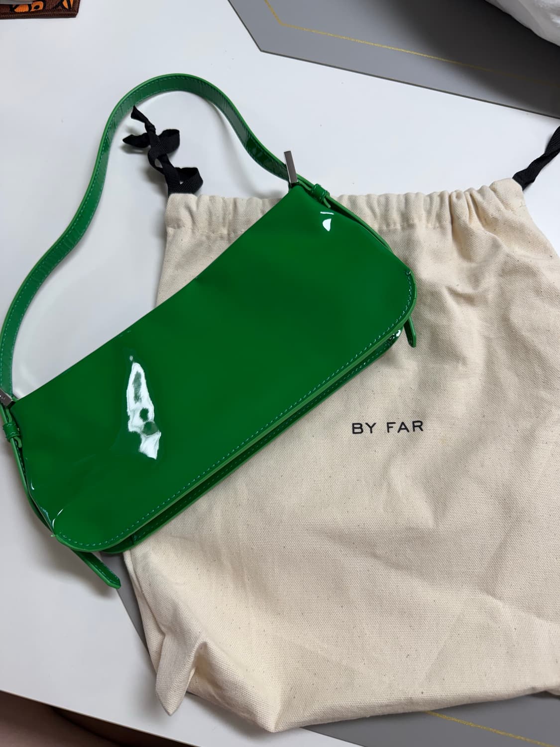BY FAR (바이파) 둘세 바게트백 숄더 상품이미지1