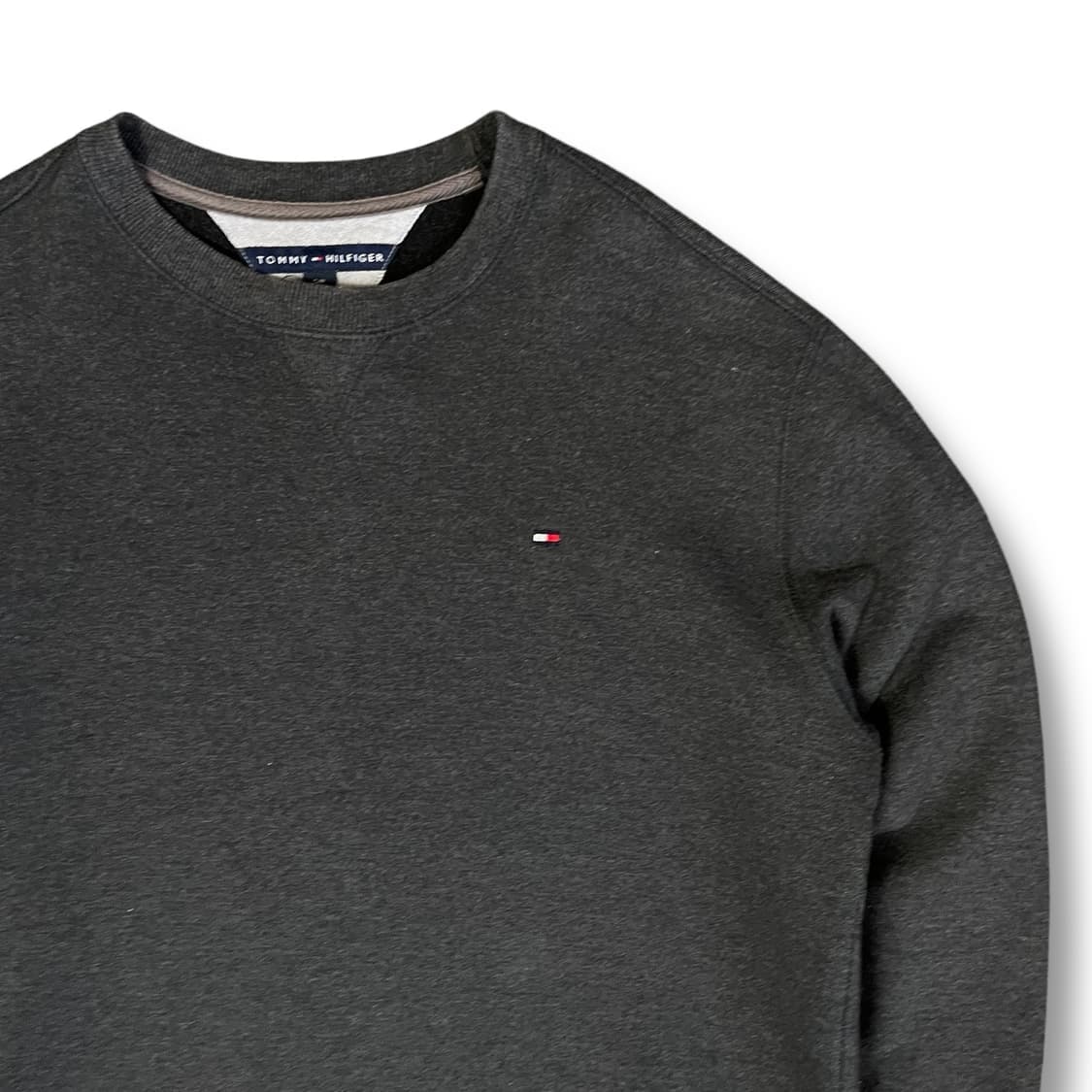 타미힐피거 다크그레이 베이직 맨투맨 스웻셔츠 상품이미지3