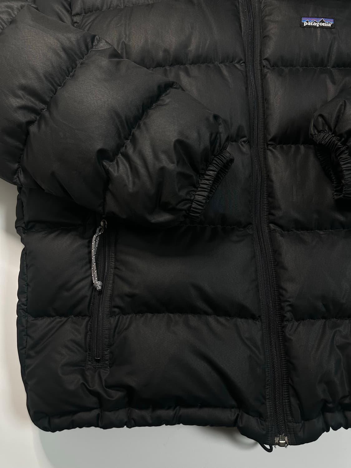 파티고니아 02연도 패커블 블랙 다운 패딩 상품이미지4