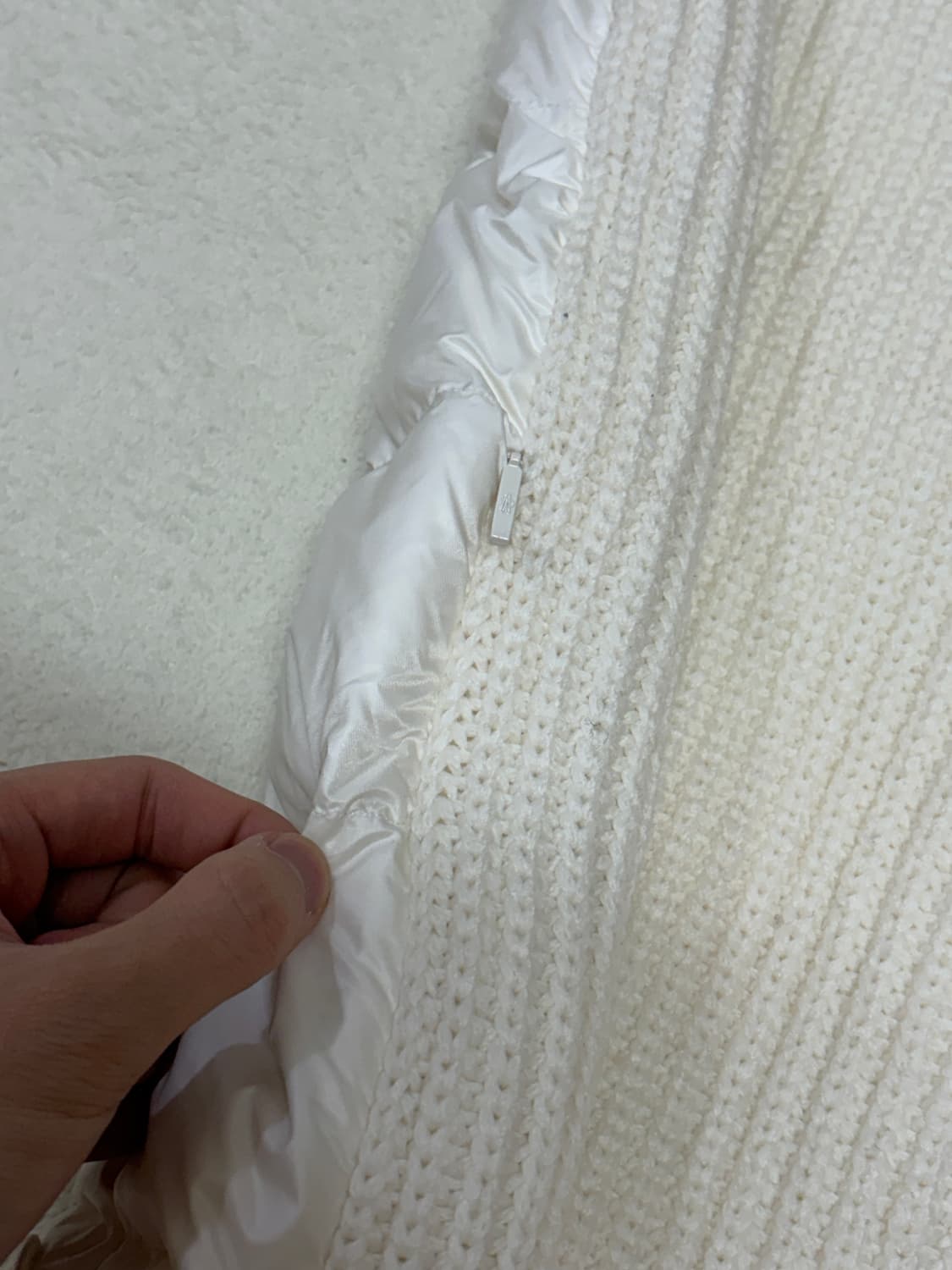 (새거급) 몽클레어 니트 패딩 조끼 L 몽클레어 여성 조끼 패딩 L 상품이미지5