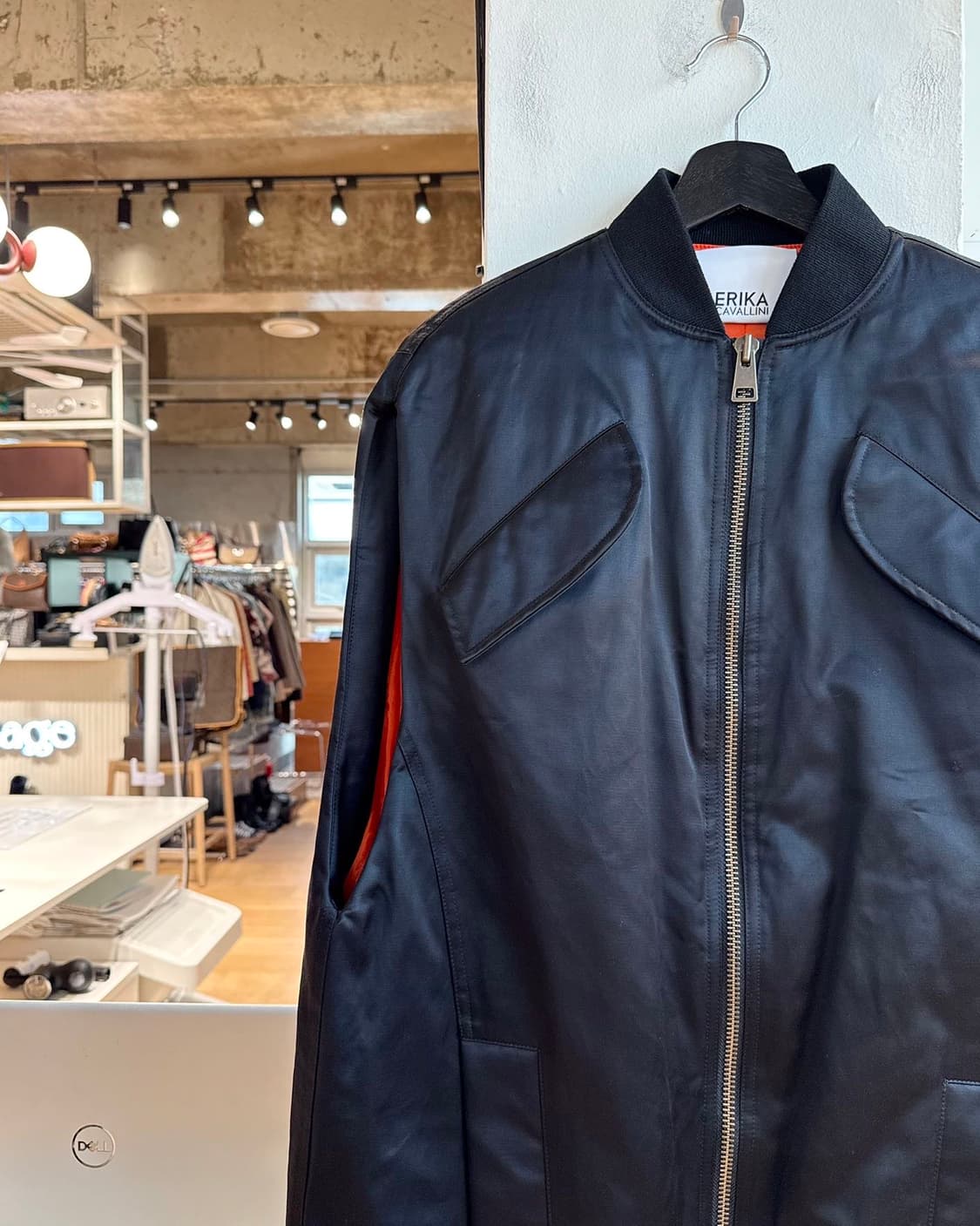 에리카 카발리니 블랙 봄버 베스트 자켓  상품이미지4