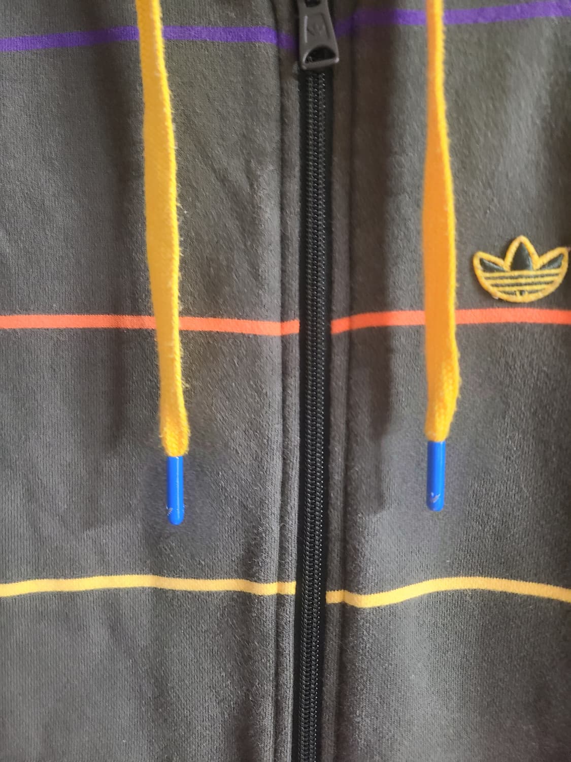 아디다스 올드스쿨 삼선 후드집업 카키 상품이미지3