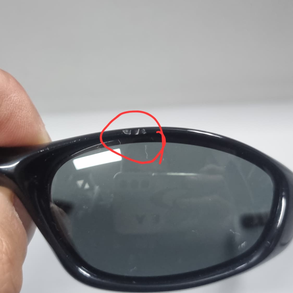 오클리 미뉴트 2.0 폴리쉬드블랙 새렌즈 상품이미지8