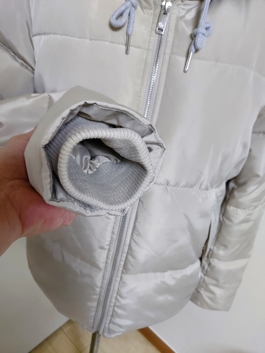 RELIGION 런던 여성 숏 패딩 보머넥 점퍼 (90)

 상품이미지4