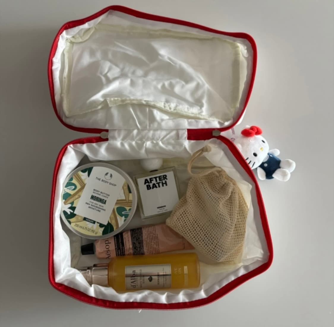 헬로키티 누빔 대용량 파우치 상품이미지3