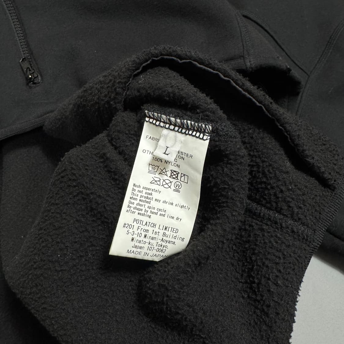 카브엠트(CAVEMPT) 21ss 블랙컬러 퓨리 백 소프트쉘 자켓 상품이미지7