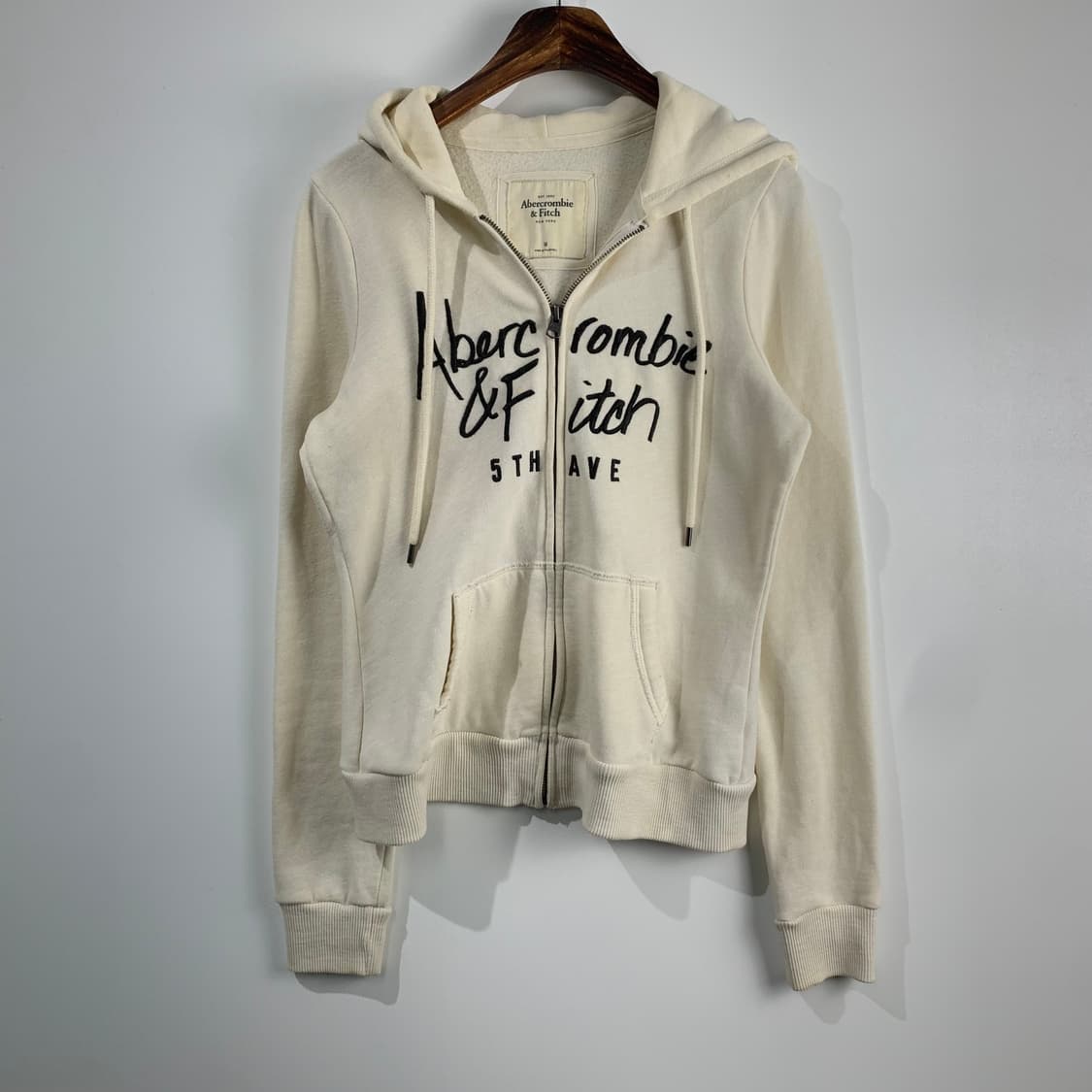 아베크롬비 y2k 와투케 화이트 딱붙 후드집업 상품이미지2