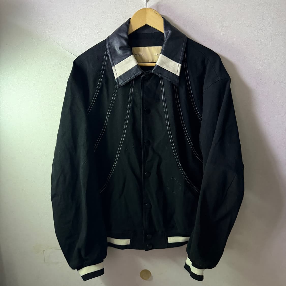 마뗑킴 라운드 스티치 바시티 점퍼(프리) 상품이미지2