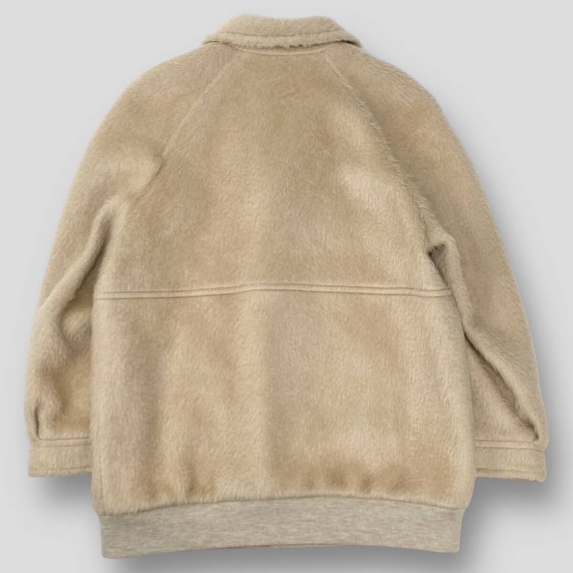 [소녀시대 수영님 착용] 셀린느 22AW 여성 에그 실루엣 코트 상품이미지7