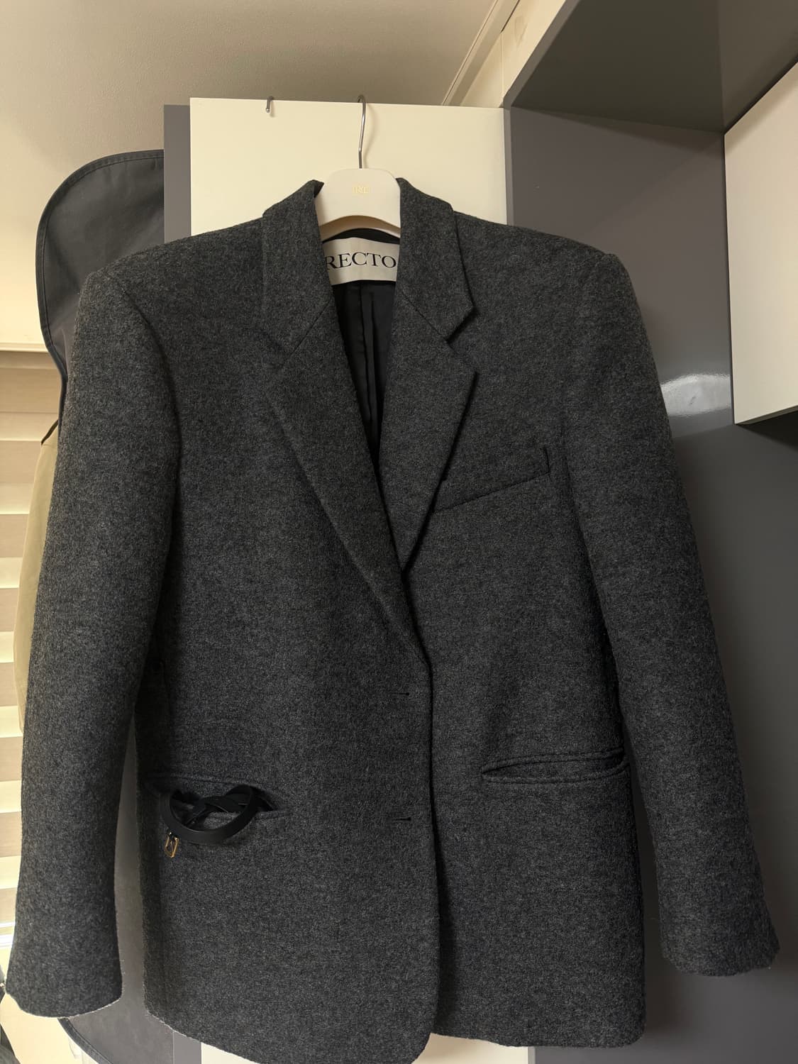 렉토 버진 울 싱글 자켓 판매합니다 상품이미지1