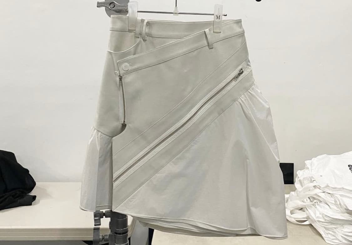 White puff detail asymmetric wrap skirt 상품이미지1