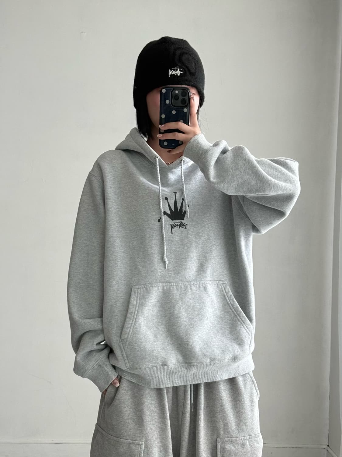 스투시 크라운 그레이 후드티 상품이미지2