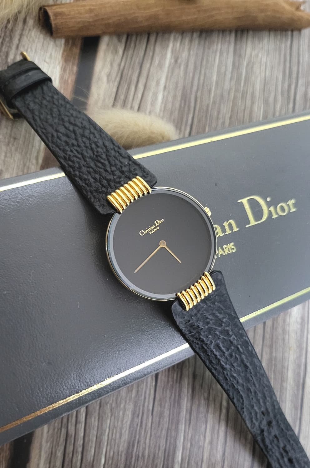 [연말세일]정품 크리스찬디올 블랙문 골드 쿼츠시계[정품 박스포함] 상품이미지1
