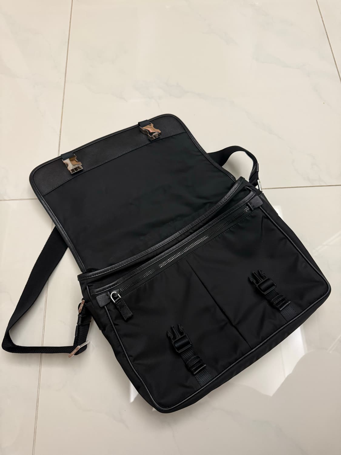 프라다 리나일론 사피아노 가죽 숄더백 상품이미지2