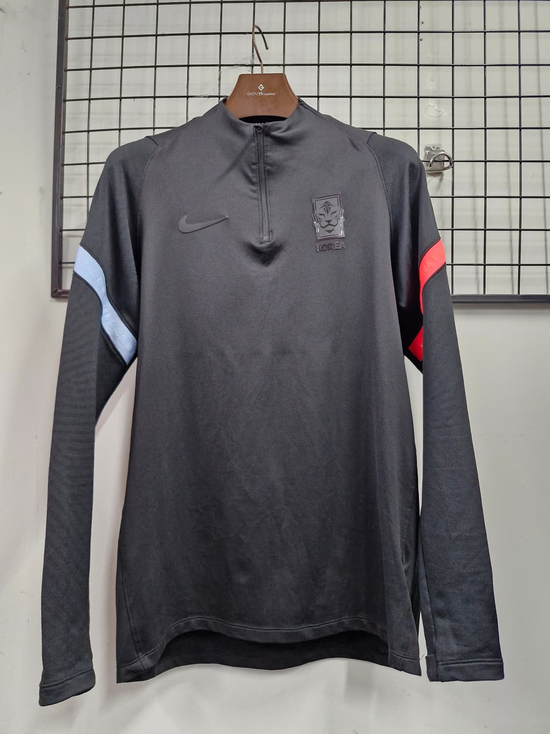 105XL 나이키 코리아 스트라이크 드릴탑. 상품이미지1